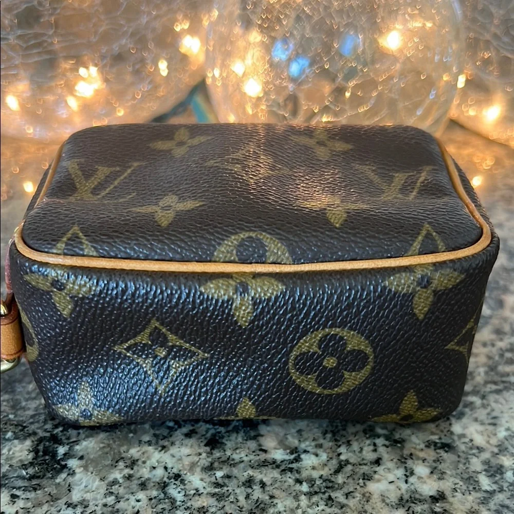 Louis Vuitton Trousseau Wapity  Monogram Pouch